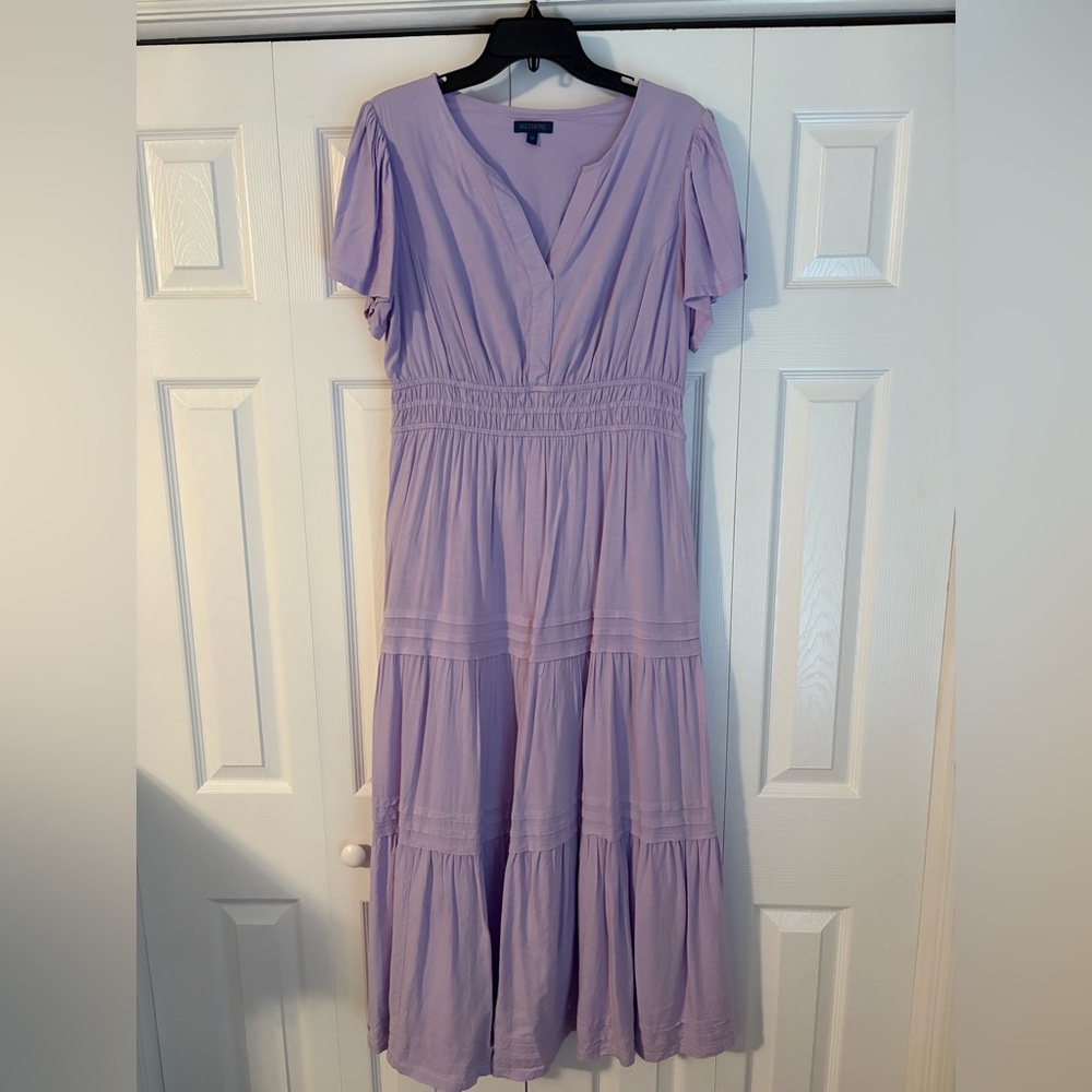 Biltmore Lavender V-Neck Midi Dress size medium